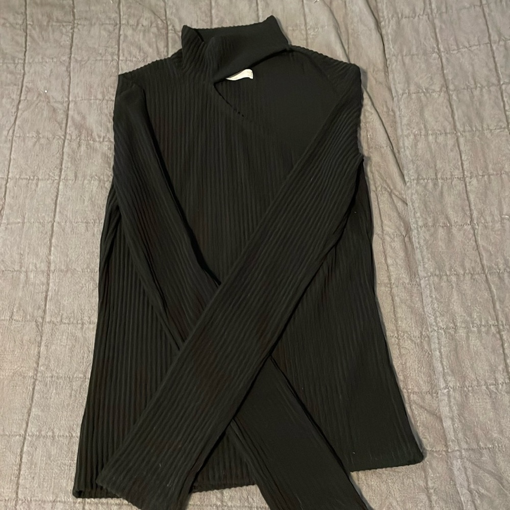 Oak + Fort Ribbed Black Sweater w/ Cut-Out